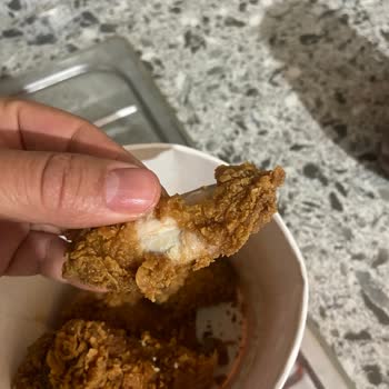 Popeyes Kötü Koku Ve Tadı Olan Kova Tavuk