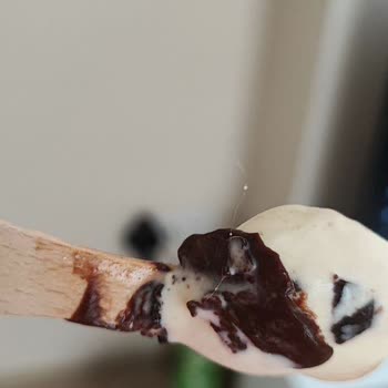 Magnum Dondurmanın İçinden Kıl Çıktı