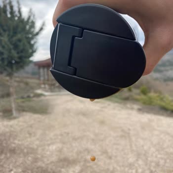 Starbucks Thermos Lid Spills Drinks Due to Loose Cap