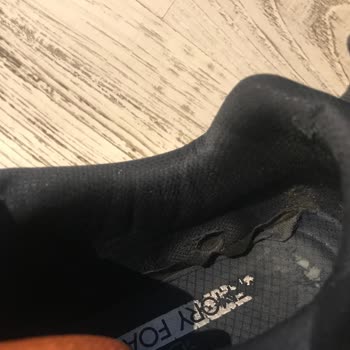 Skechers Glide Step Yırtılma Sorunu