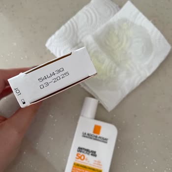 La Roche Güneş Kremi Açıldıktan Sonra Akıyor