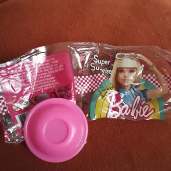 Barbie İçinden Çıkan Anlam Veremediğimiz Ürün