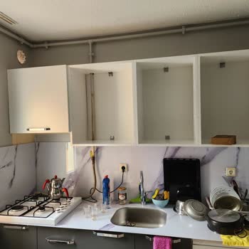 Minar Mobilya Mutfak Dolabının Düşmek Üzere Olması