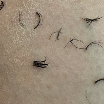 Gülsüm Arılık Beauty'den Alınan İpek Kirpiklerin Kalitesi Düşük