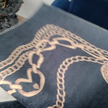 Resmiro Halı Yanlış Renkte Ürün Gönderdi Ve İade Edilemiyor