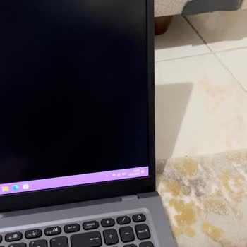 Asus Laptobumdaki Işık Sızıntısı Sorunu