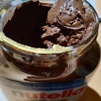 İçeriği Anlaşılamayan Pütürlü Nutella