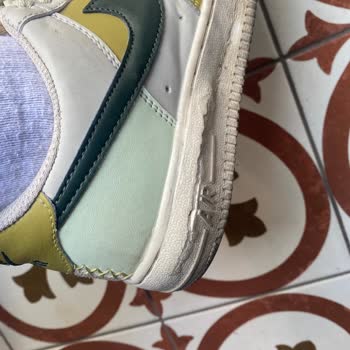 Vega Spor Tabanı Parçalanan Ayakkabı