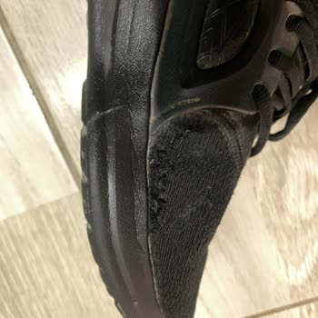 Deichmann Garanti Kapsamındaki Ayakkabıya Hiçbir İşlem Yapılmaması