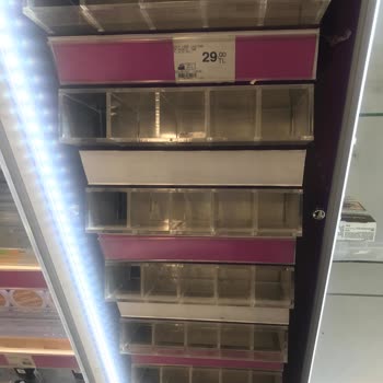 Tatvan Gratis Mağazasında Ürün Stoklarının Gelmemesi