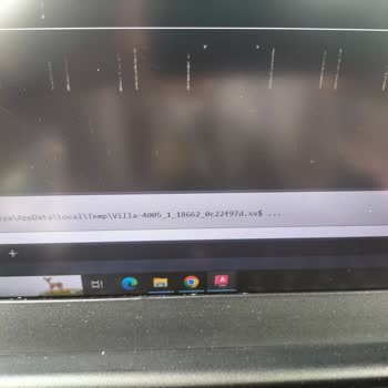 Lenovo Bilgisayar Lenovo E590 Laptop Klavyesi Ekranı Çiziyor.