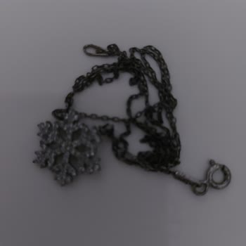 Trendyol Söğütlü Silver'dan Aldığım Kolye Hemen Karardı