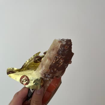 Magnum Dondurma İçi Boş Ve Tadı Kötü