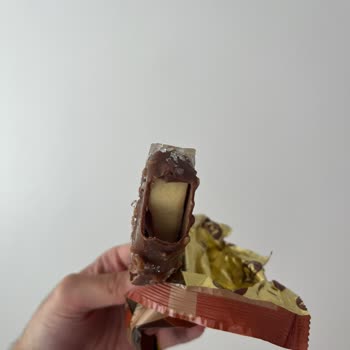 Magnum Dondurma İçi Boş Ve Tadı Kötü