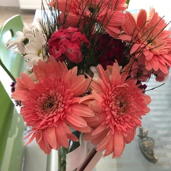 Çiçek Market İnternet Sitesinde Yer Alan Görselin Gelen Çiçekle Alakasız Olması