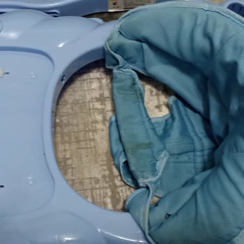 Dolap Satıcıdan Alınan Yürüteç Yıpranmış Ve Bozuk Çıktı