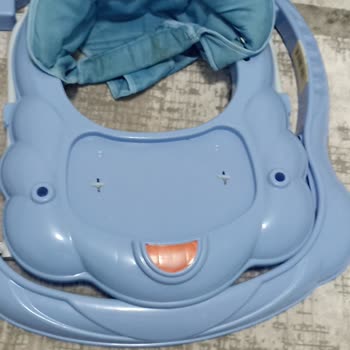 Dolap Satıcıdan Alınan Yürüteç Yıpranmış Ve Bozuk Çıktı