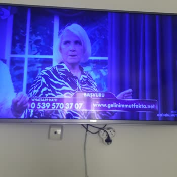 Arçelik LCD TV Renk Bozukluğu Var İlk Günden Beri