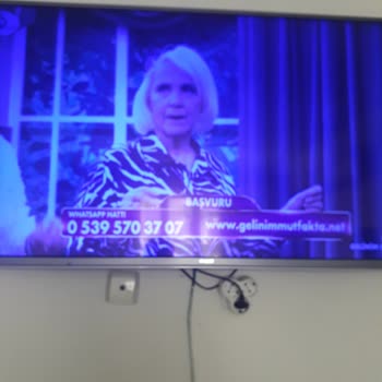 Arçelik LCD TV Renk Bozukluğu Var İlk Günden Beri