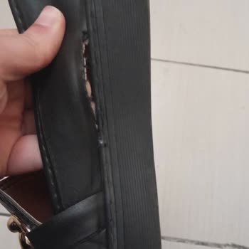 Ayakkabihavuzu.com Modanisa App'ten Aldığım Ayakkabı Hızla Yıprandı