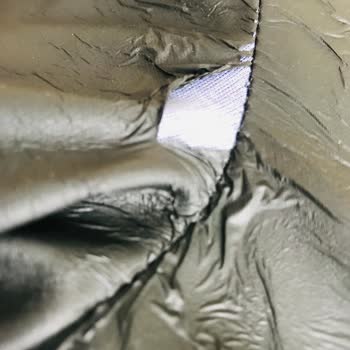 Zara'nın Kalitesiz Sünni Deri Ve Su Geçirmez Ürünleri