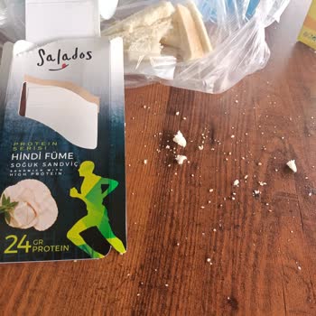 Salados Hindi Füme Sandviç Ekmeği Aşırı Bayat