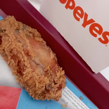 Popeyes Mağduriyeti Tavuğun Kıllı Olması
