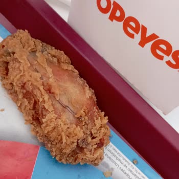 Popeyes Mağduriyeti Tavuğun Kıllı Olması