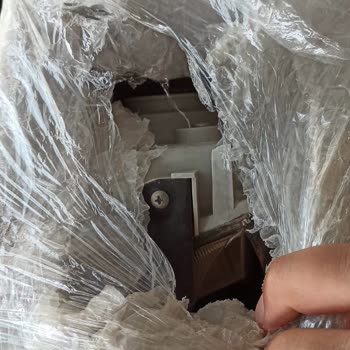 Yurtiçi Kargo Kargom Kırık Halde Teslim Etti Ve Çekildi