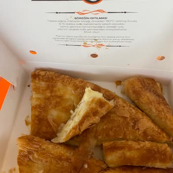 Levent Börekçilik Böreğin Yenmeyen Kısımları