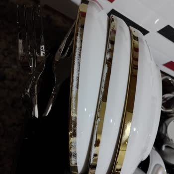 Evkur Alışveriş Karaca Yemek Takımı Soğuk Su İle Yaldızları Silindi