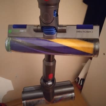 Dyson Lazer Başlığın Açma Kapama Düğmesinin Olmaması
