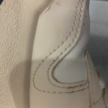 Bershka Açılma Yapılan Ayakkabı