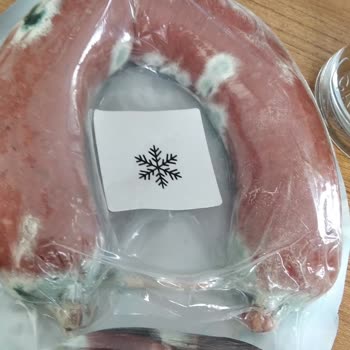 Carrefour's Delivery of Maret Sausage Raises Health Concerns, Moldy Meat