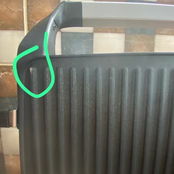 Amazon Defolu, Kullanılmış Ve Çizikleri Olan Tost Makinesi