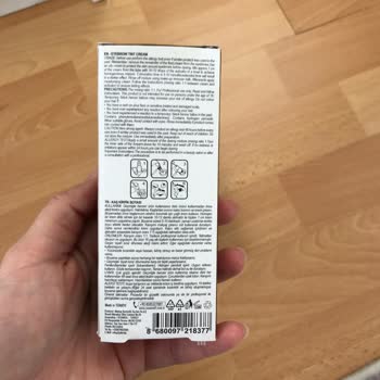 New Well Makeover Kaş Kirpik Boyası Renk Vermemesi Vadettiği Gibi Çıkmaması