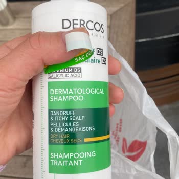 Kartal Plus Eczanesi Uyuzlu Hastaya Kepek Şampuan Satmak