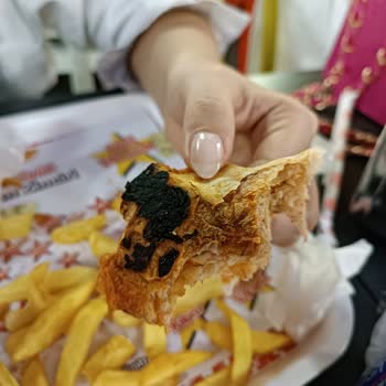 Gebze Öncü Dürüm'den Bayat Patates Dolu, Kupkuru Dürümler