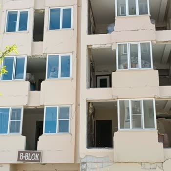 İş Bankası DASK Tarafından Yatırılan Ödemeye Bloke Koydu