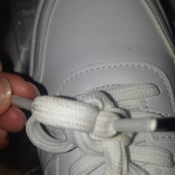 FLO Ayakkabı'dan Aldığım Ayakkabı 2 Sefer Geldi 2'Side Sorunlu.