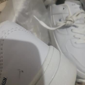 FLO Ayakkabı'dan Aldığım Ayakkabı 2 Sefer Geldi 2'Side Sorunlu.