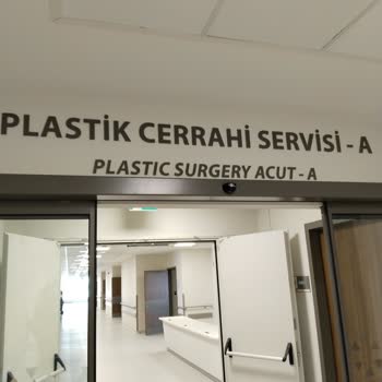 Ankara Etlik Şehir Hastanesi Hemşireler Çok İlgisiz Ve Agresif