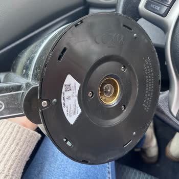 Grundig Marka Çay Makinesi Su Sızdırıyor