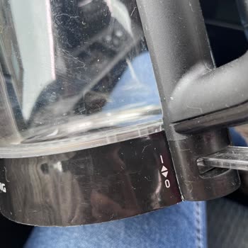 Grundig Marka Çay Makinesi Su Sızdırıyor