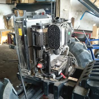 New Holland Tt4.75 Traktör Henüz 46 Saatte Temir İçin İkiye Bölündü