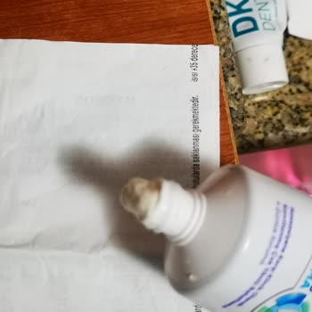Diş Macunu Sensodyne Ürün Bozuk Sağlık Açısından Riskli