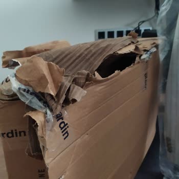 Pierre Cardin Giyim Aras Kargo'da Islanmış Ve Faturasız Ürün Gönderdi