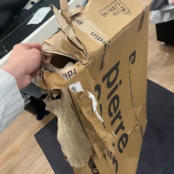 Pierre Cardin Giyim Aras Kargo'da Islanmış Ve Faturasız Ürün Gönderdi