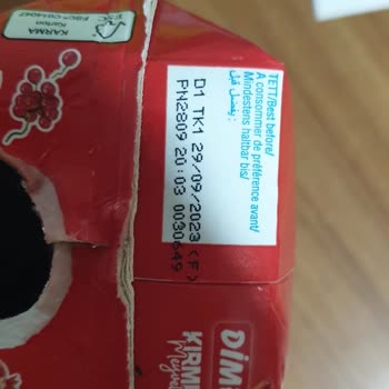 Onur Market'ten Aldığımız Dimes Nar Suyunda Çürümüş Maddeler Bulunması