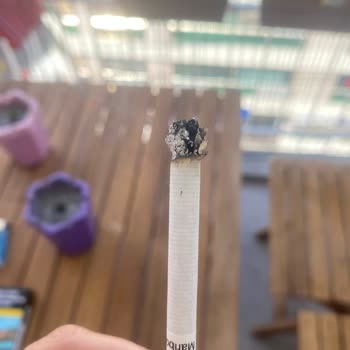 Marlboro Touch Blue İçinden Odun Çıkıyor